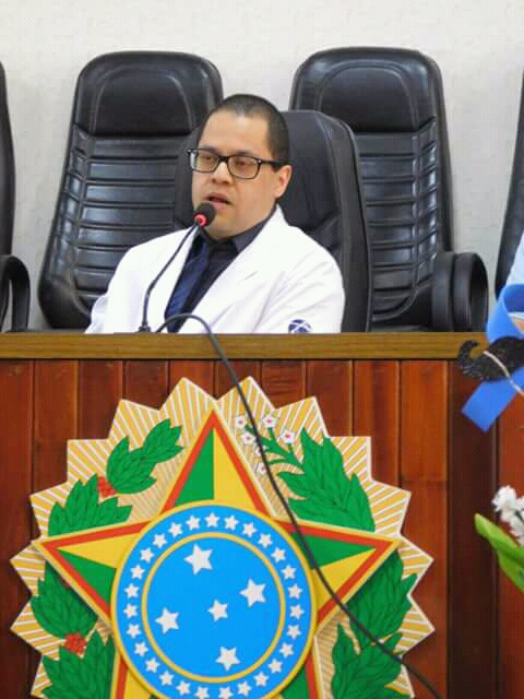 Dr. Wagner durante a explicação do Cãncer de Prostata